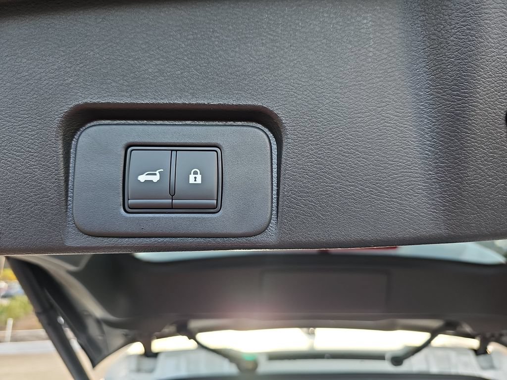 New 2026 Nissan Rogue SV w/ Cold Weather Package FWD image 17