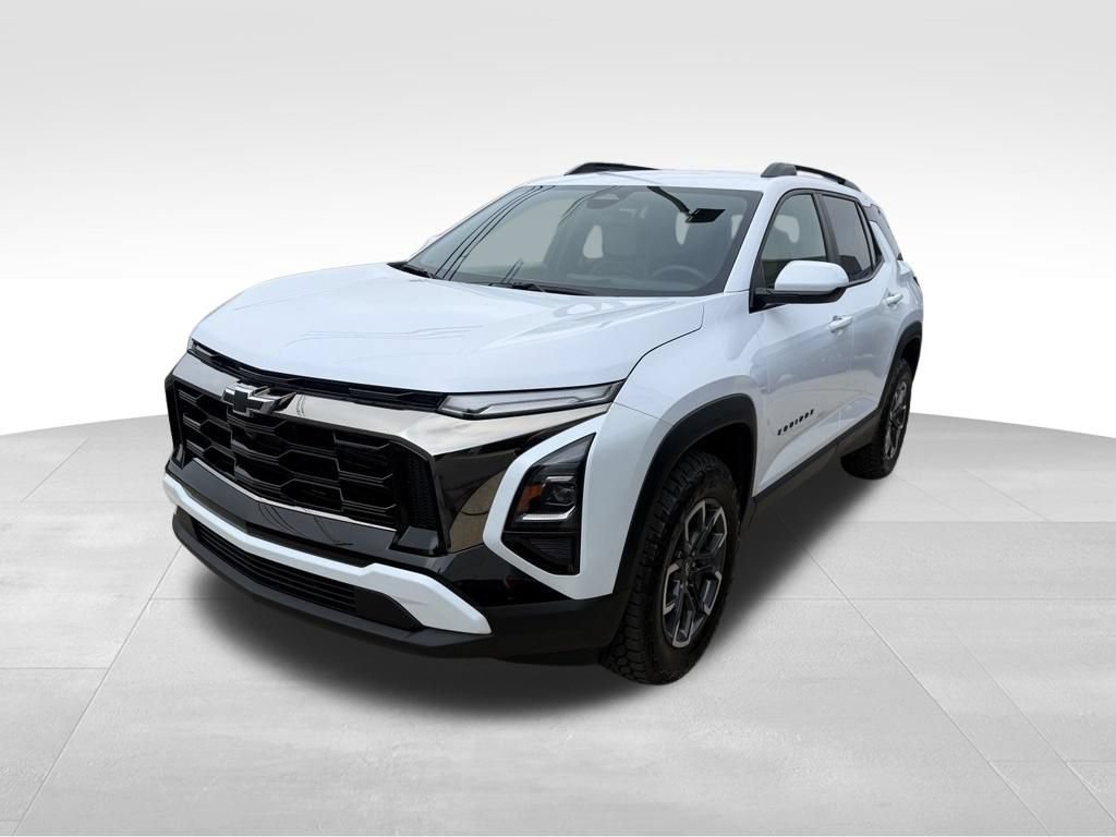Used 2026 Chevrolet Equinox ACTIV w/ Convenience Package III FWD image 3