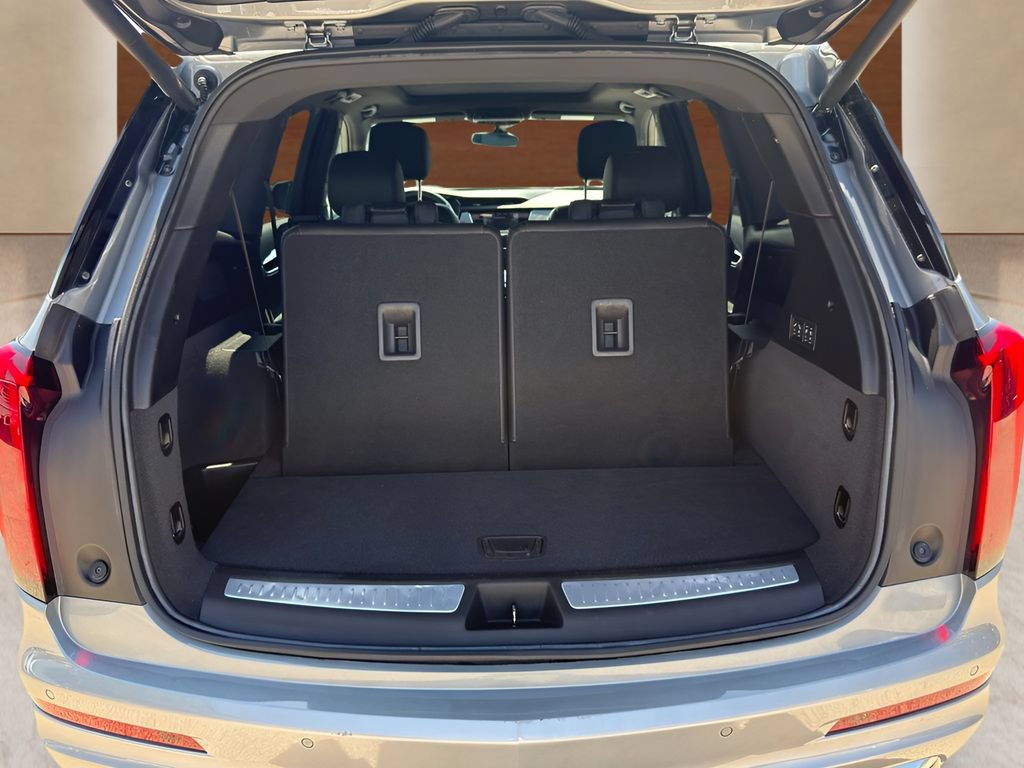 Certified 2025 Cadillac XT6 Premium Luxury FWD image 8