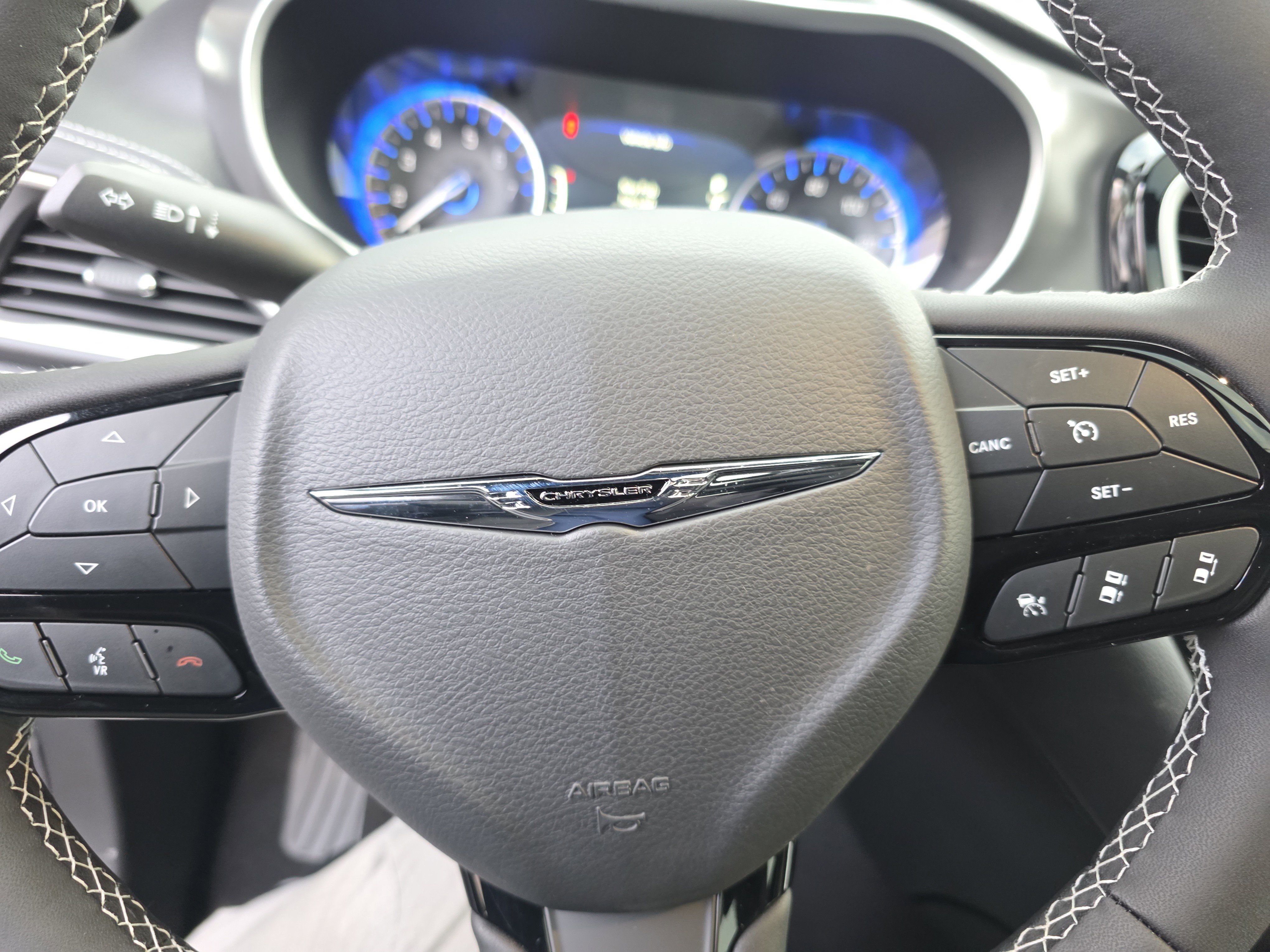 New 2026 Chrysler Pacifica Select image 10