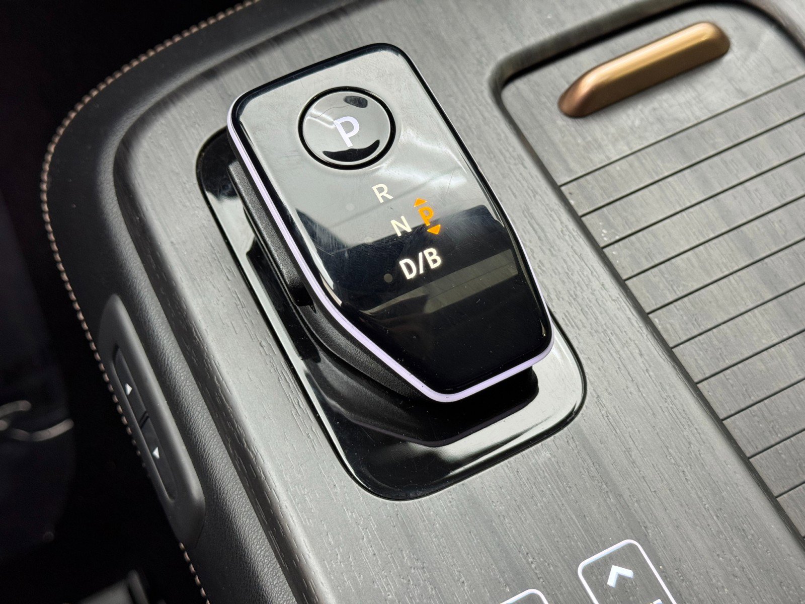 Used 2023 Nissan Ariya Premiere image 29