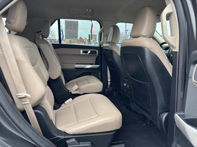 Used 2020 Ford Explorer XLT w/ Equipment Group 202A image 13