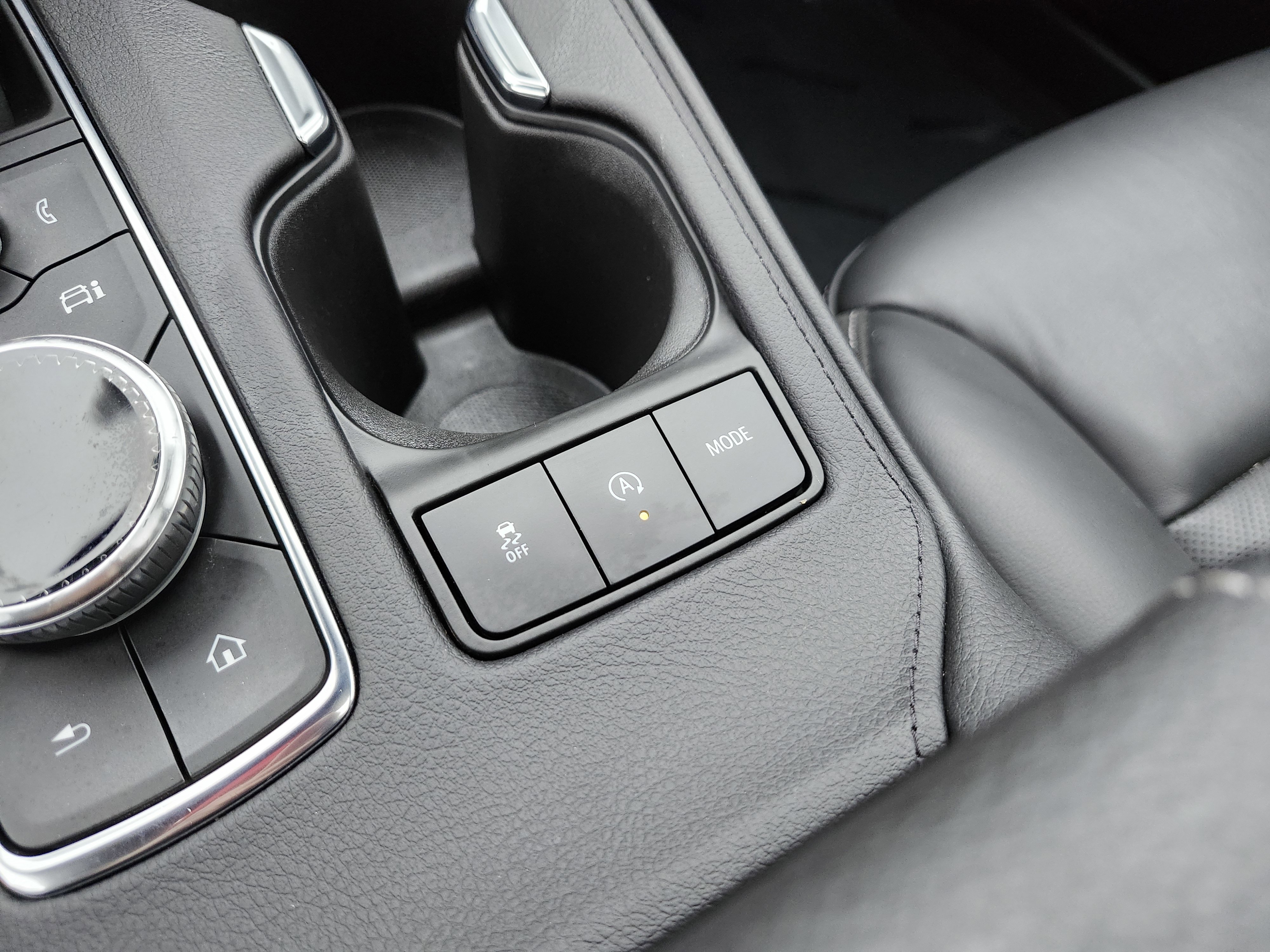 Used 2024 Cadillac XT4 Premium Luxury image 13