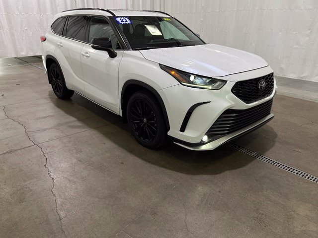 Used 2023 Toyota Highlander XSE AWD/4WD image 1