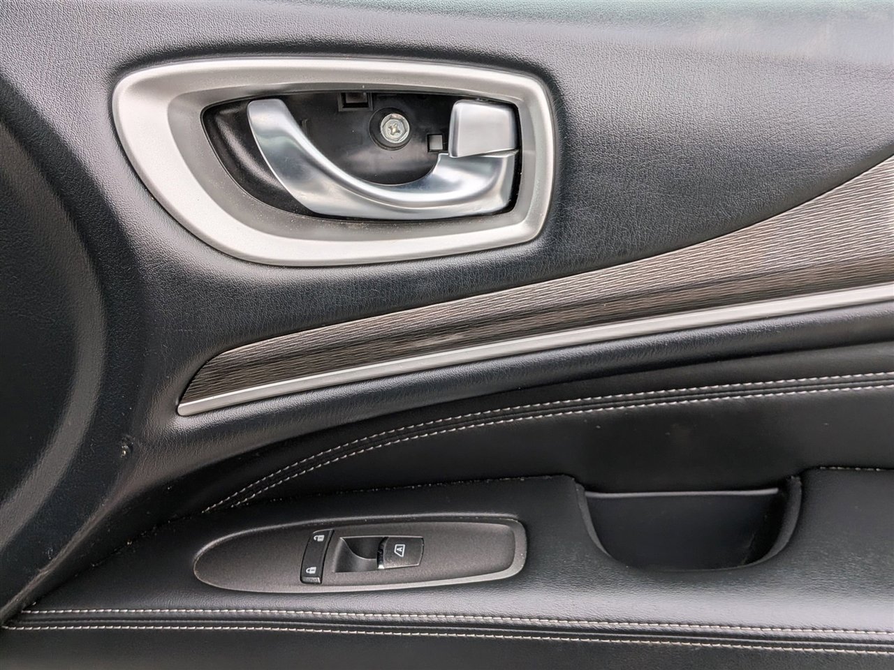 Used 2016 INFINITI QX60 AWD w/ Premium Plus Package image 35