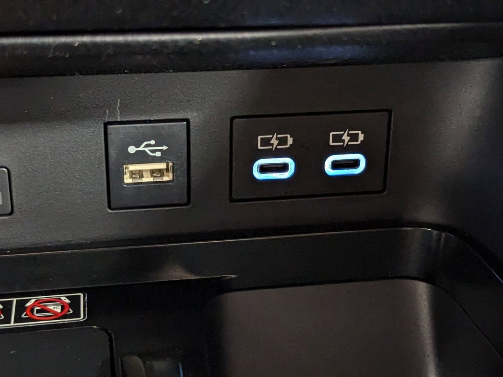 Used 2025 Toyota Camry SE image 26