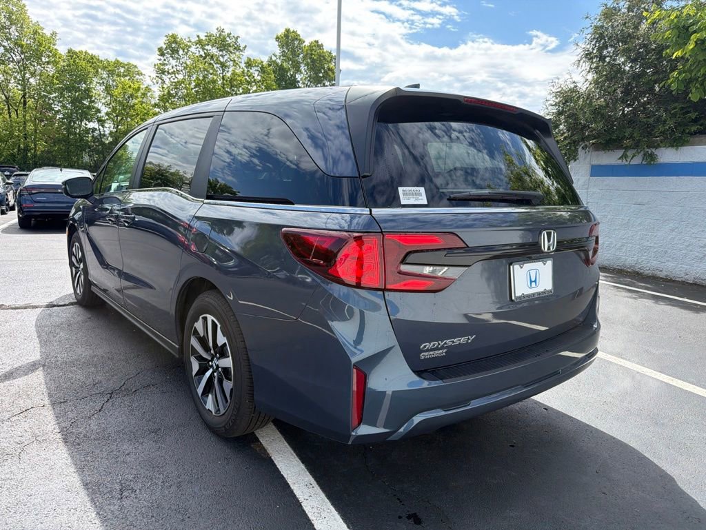 Certified 2026 Honda Odyssey EX-L image 3