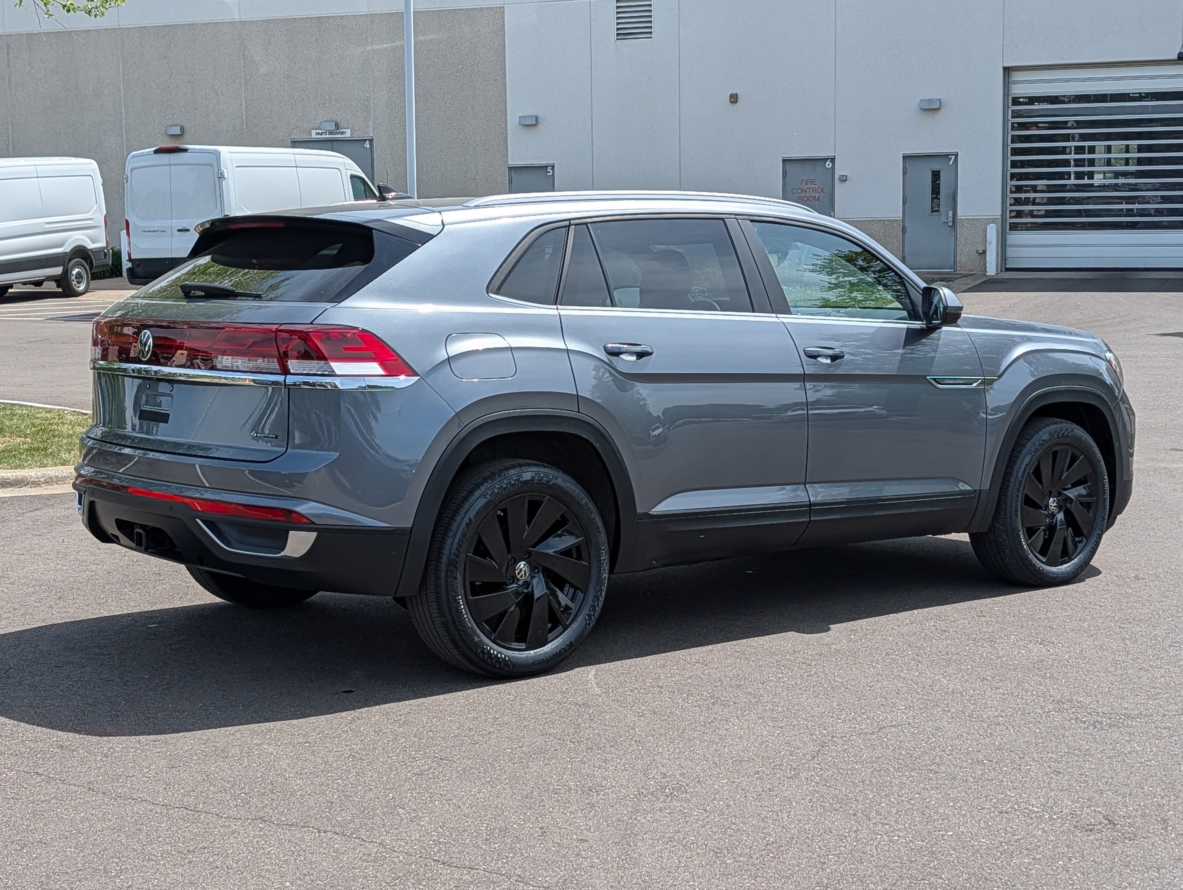 Used 2024 Volkswagen Atlas Cross Sport SE AWD/4WD image 7