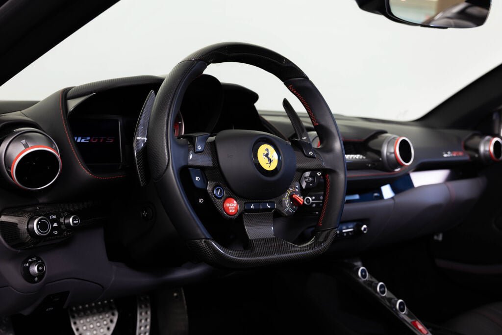 Used 2021 Ferrari 812 GTS RWD image 33