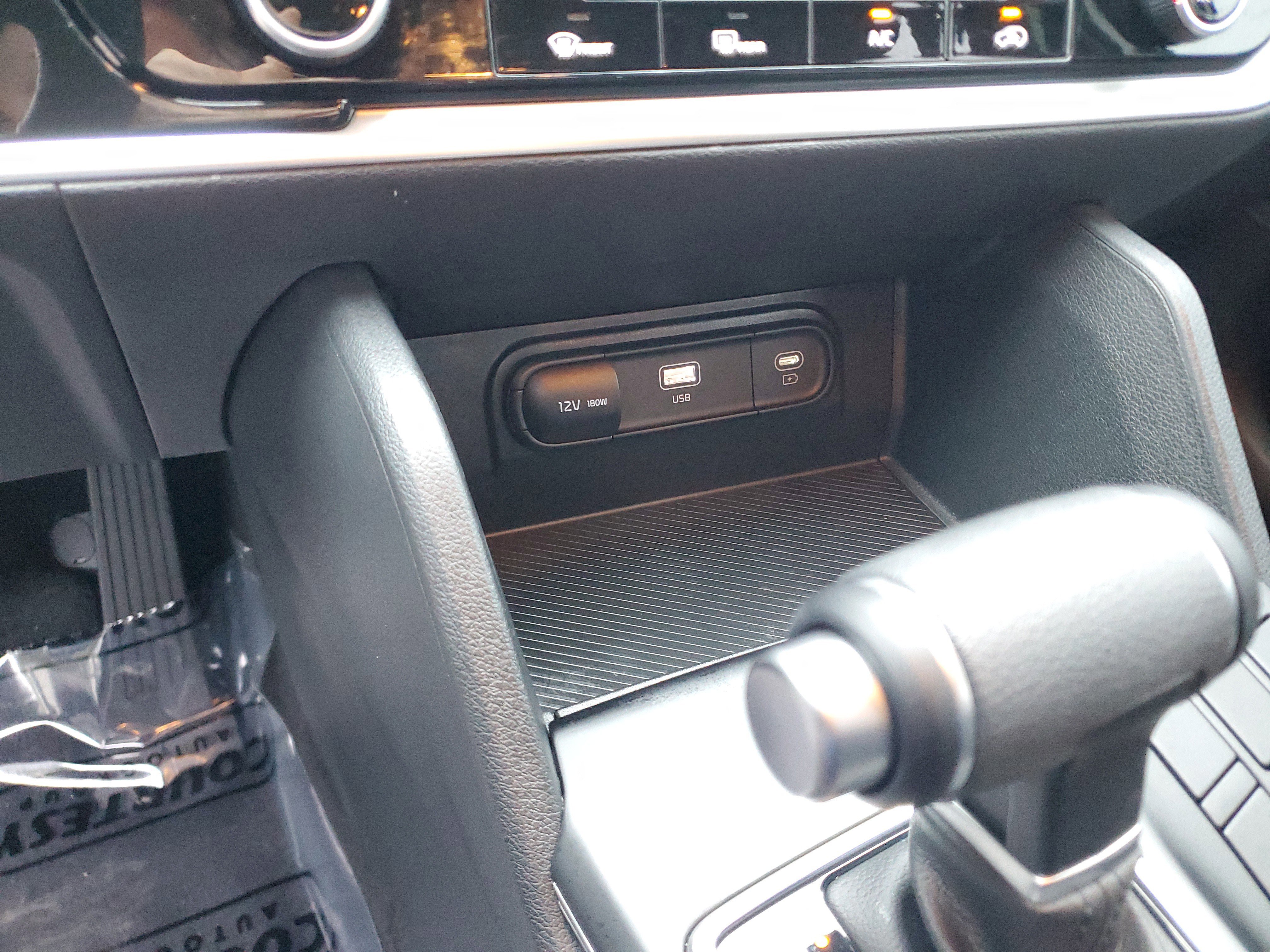 Certified 2025 Kia Sportage LX image 24