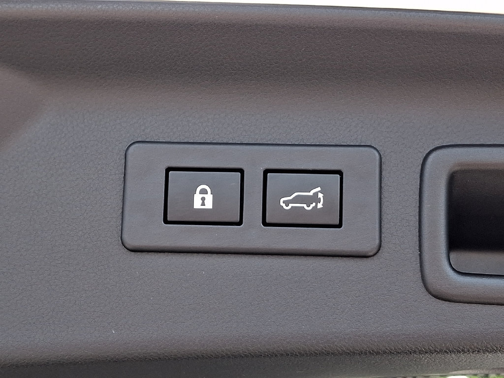 Used 2025 Subaru Forester Premium AWD/4WD image 29