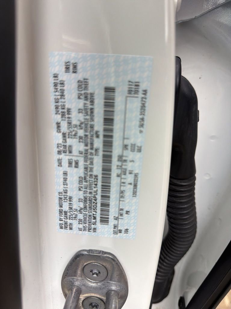 Used 2023 Lincoln Corsair Grand Touring image 9