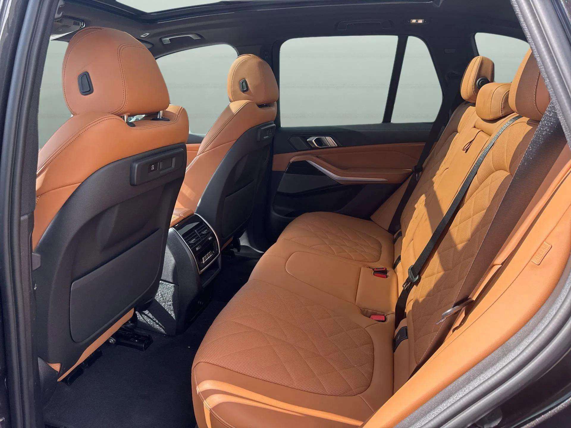 Used 2023 BMW X5 xDrive45e w/ Parking Assistance Package image 14