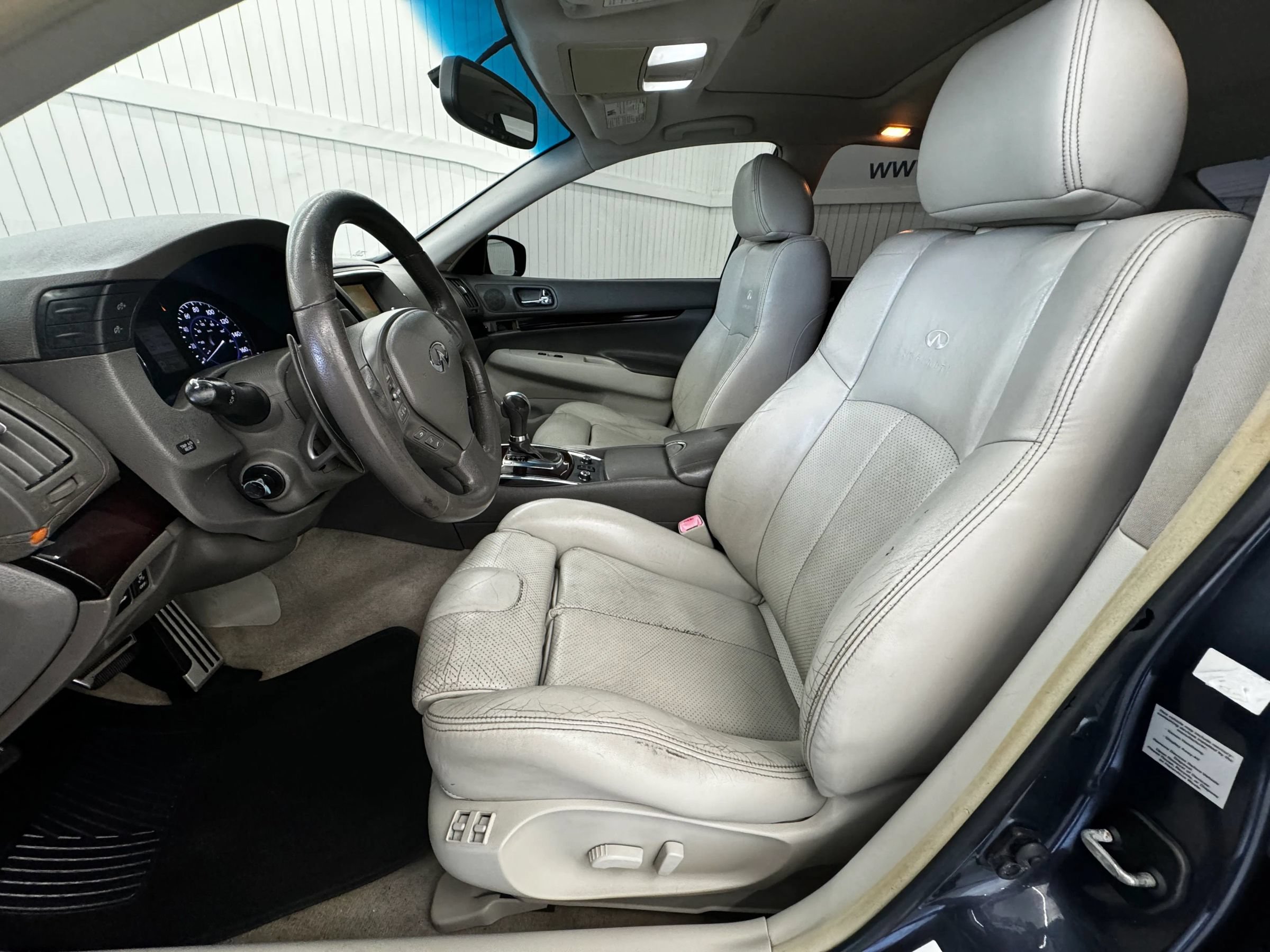 Used 2011 INFINITI G37 x Sedan w/ Premium Pkg AWD/4WD image 9