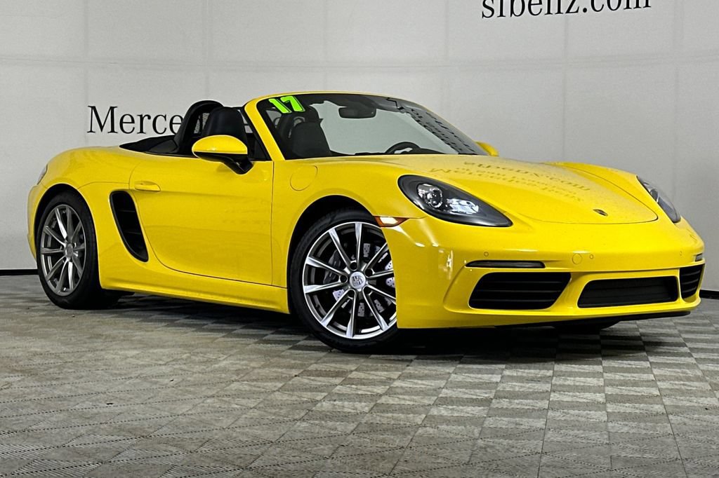 Used 2017 Porsche 718 Boxster RWD image 2