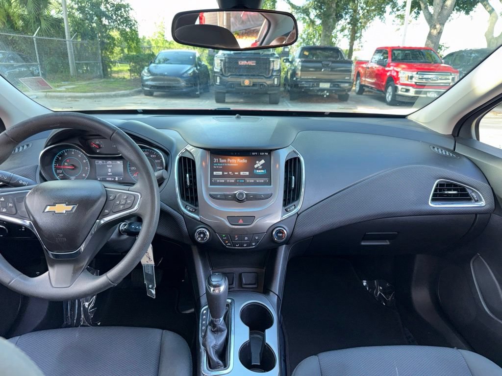Used 2016 Chevrolet Cruze LT FWD image 14