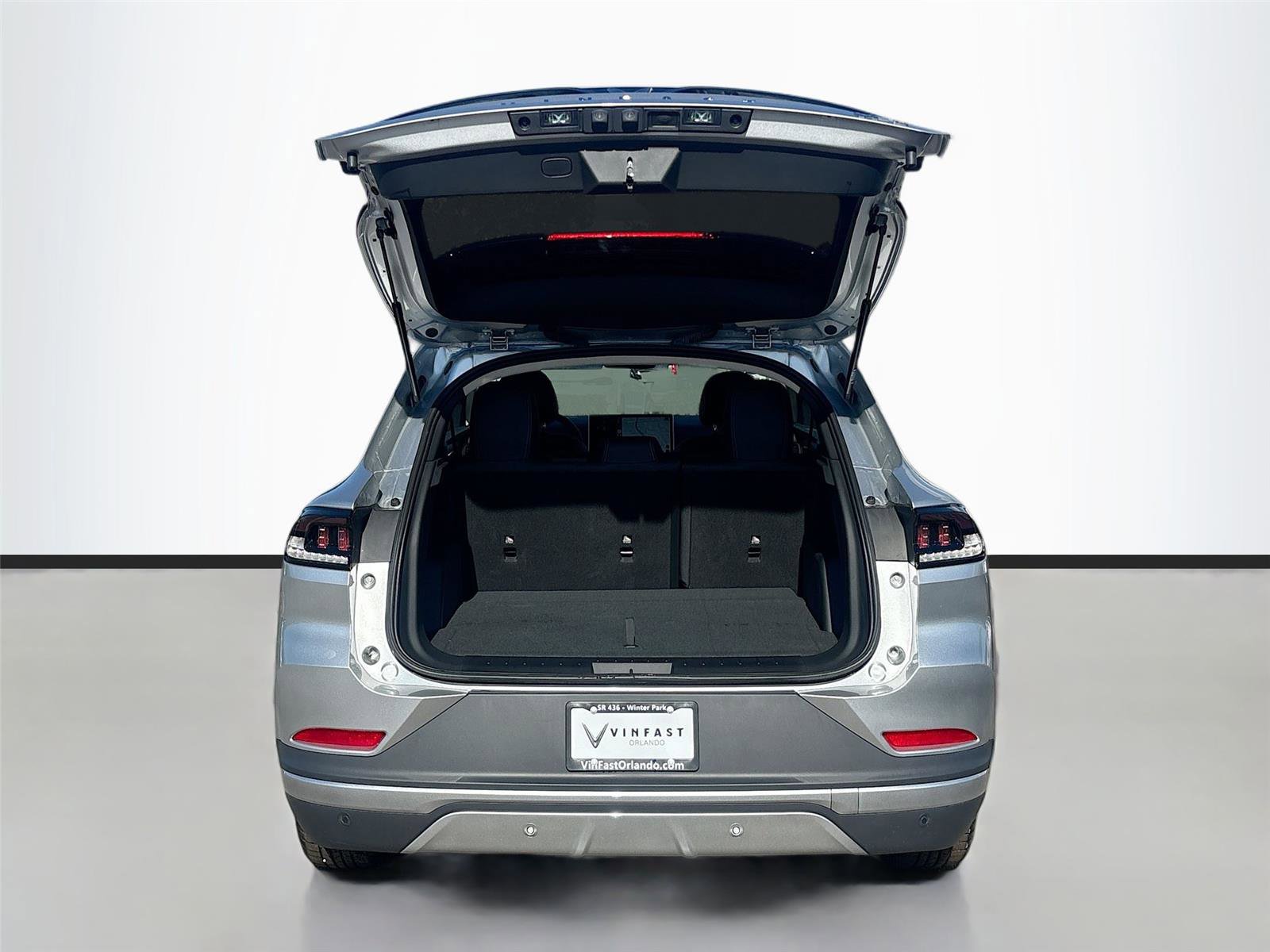 New 2025 VinFast VF 8 Eco image 26