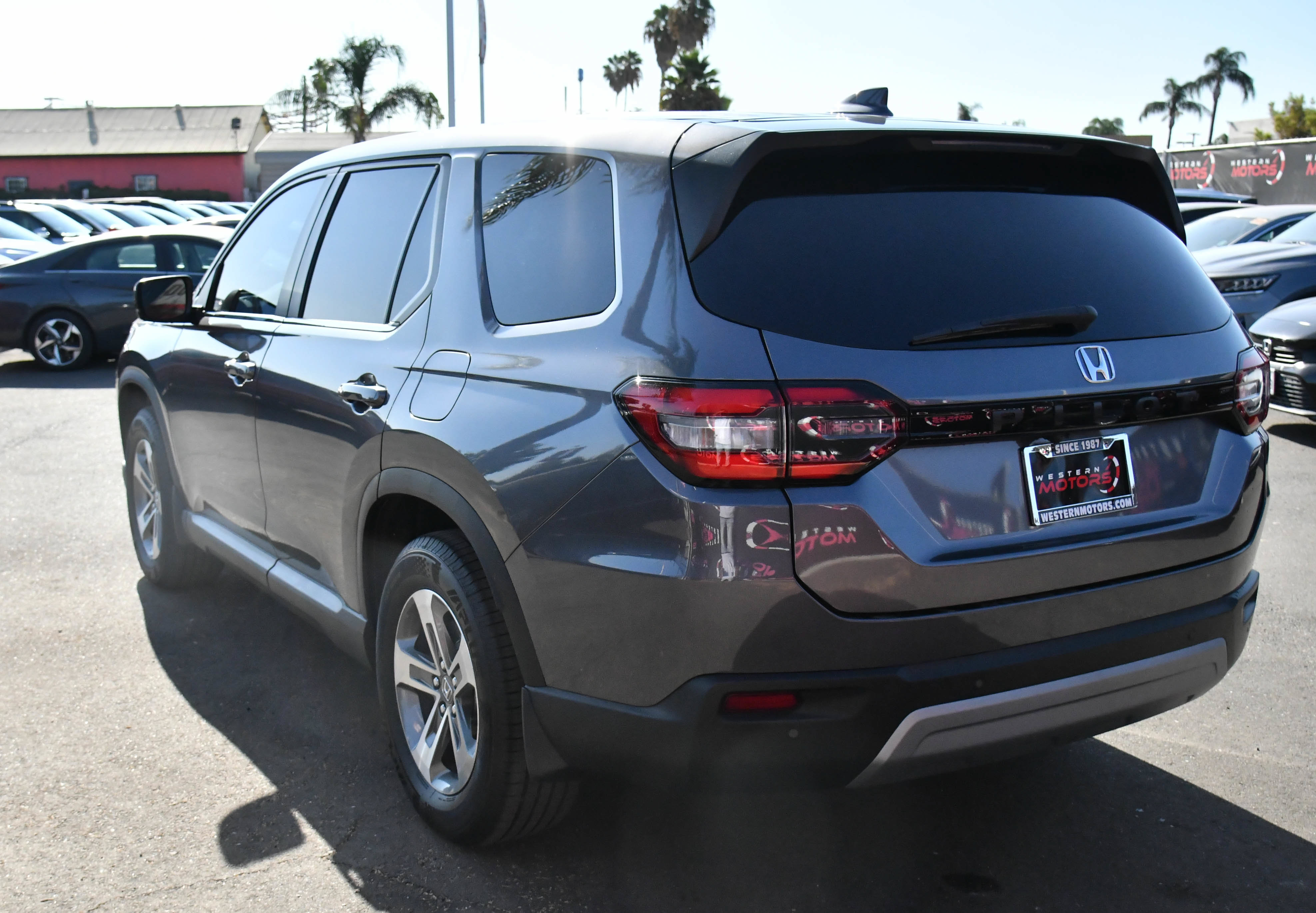 Used 2024 Honda Pilot EX-L image 6