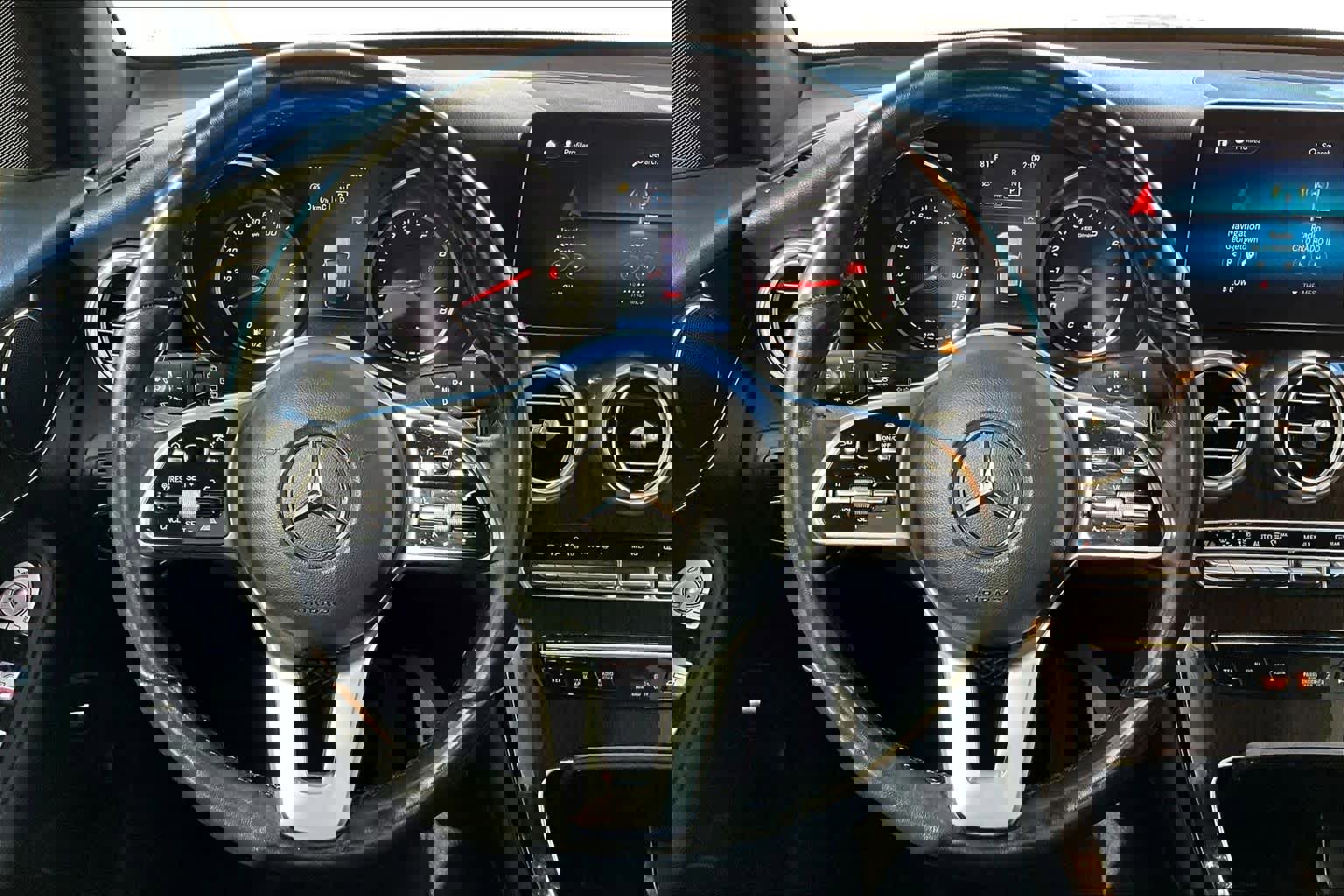 Certified 2022 Mercedes-Benz GLC 300 4MATIC w/ Driver Assistance Package image 5