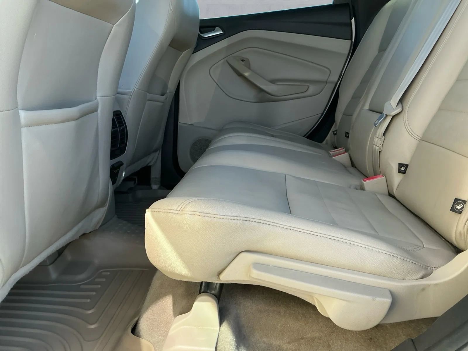 Used 2013 Ford C-MAX Energi SEL image 15