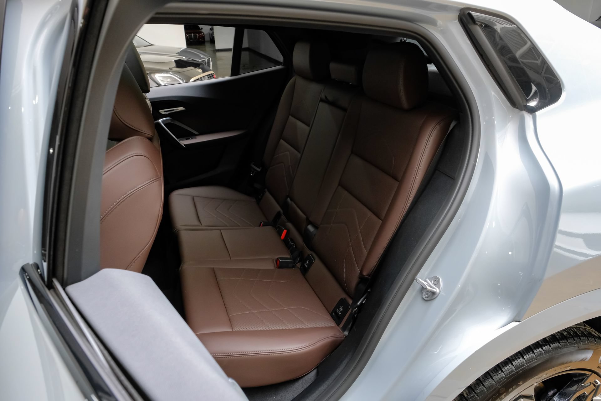 Used 2025 BMW X2 xDrive28i AWD/4WD image 41