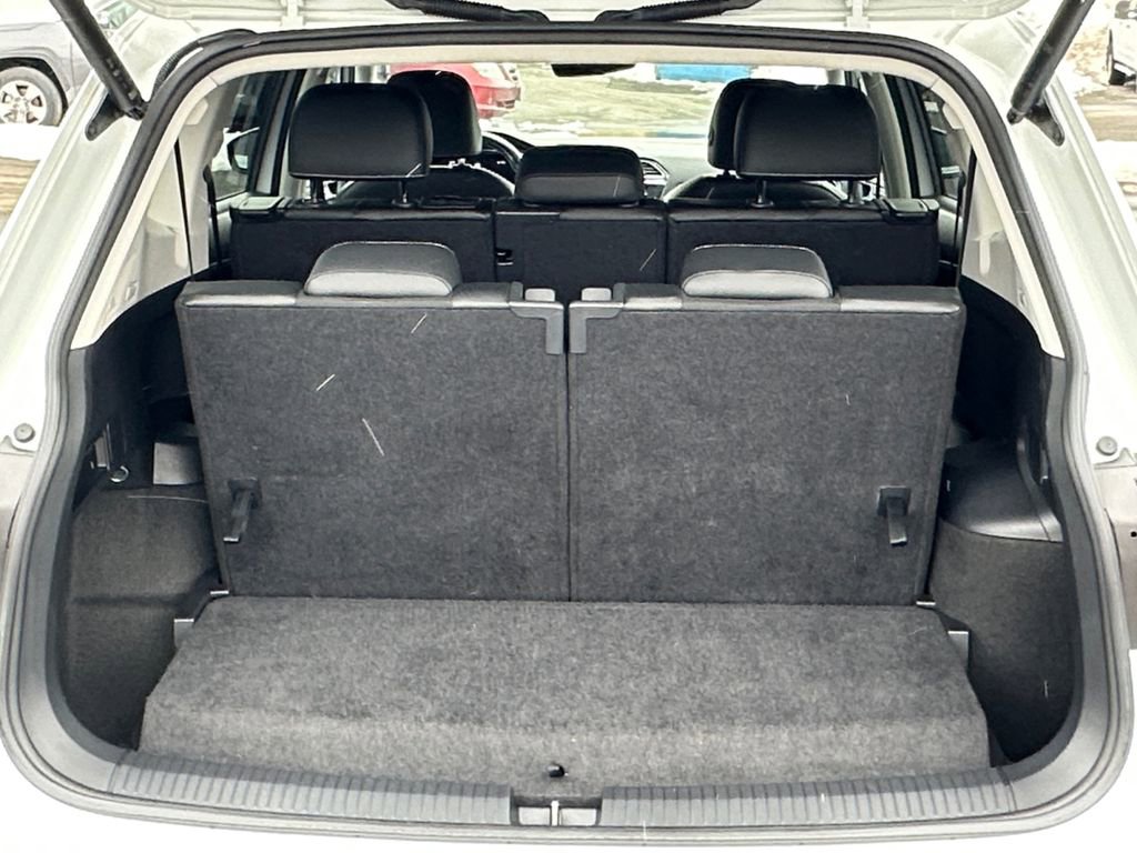 Used 2024 Volkswagen Tiguan SE image 23