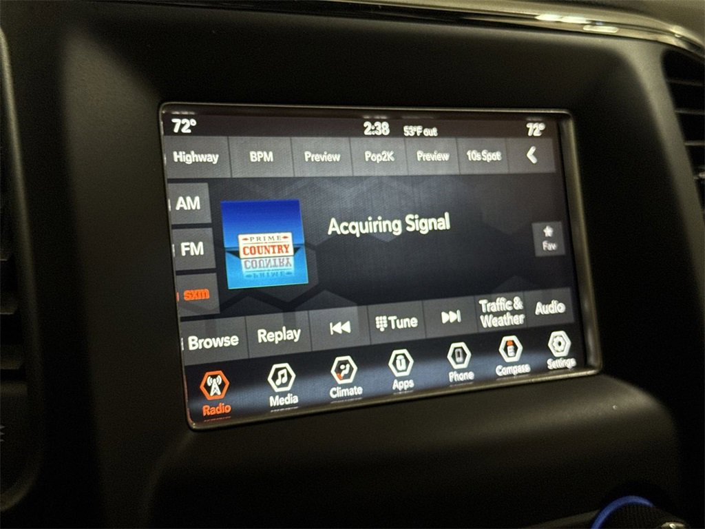 Used 2019 Jeep Grand Cherokee Laredo image 13