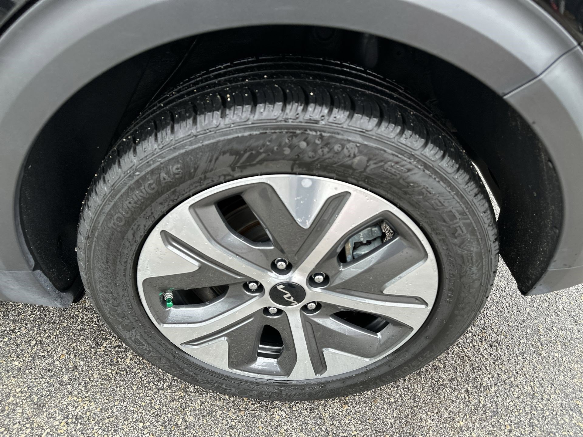 Used 2022 Kia Niro EX image 19