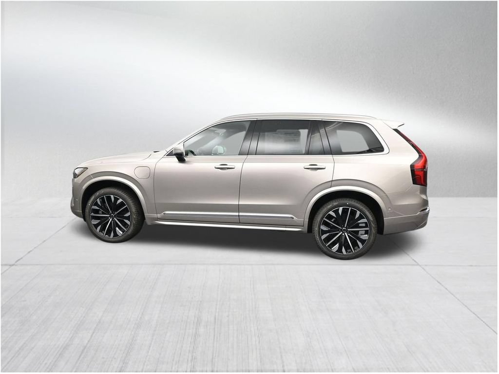 New 2026 Volvo XC90 T8 Plus w/ Protection Package Premier AWD/4WD image 2
