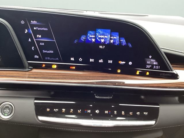 Used 2024 Cadillac Escalade ESV Premium Luxury image 32
