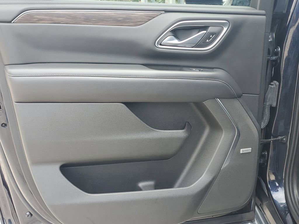 Used 2021 Chevrolet Suburban LT image 15