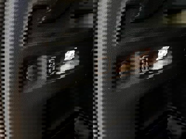 Used 2023 Jeep Grand Cherokee L Laredo image 13