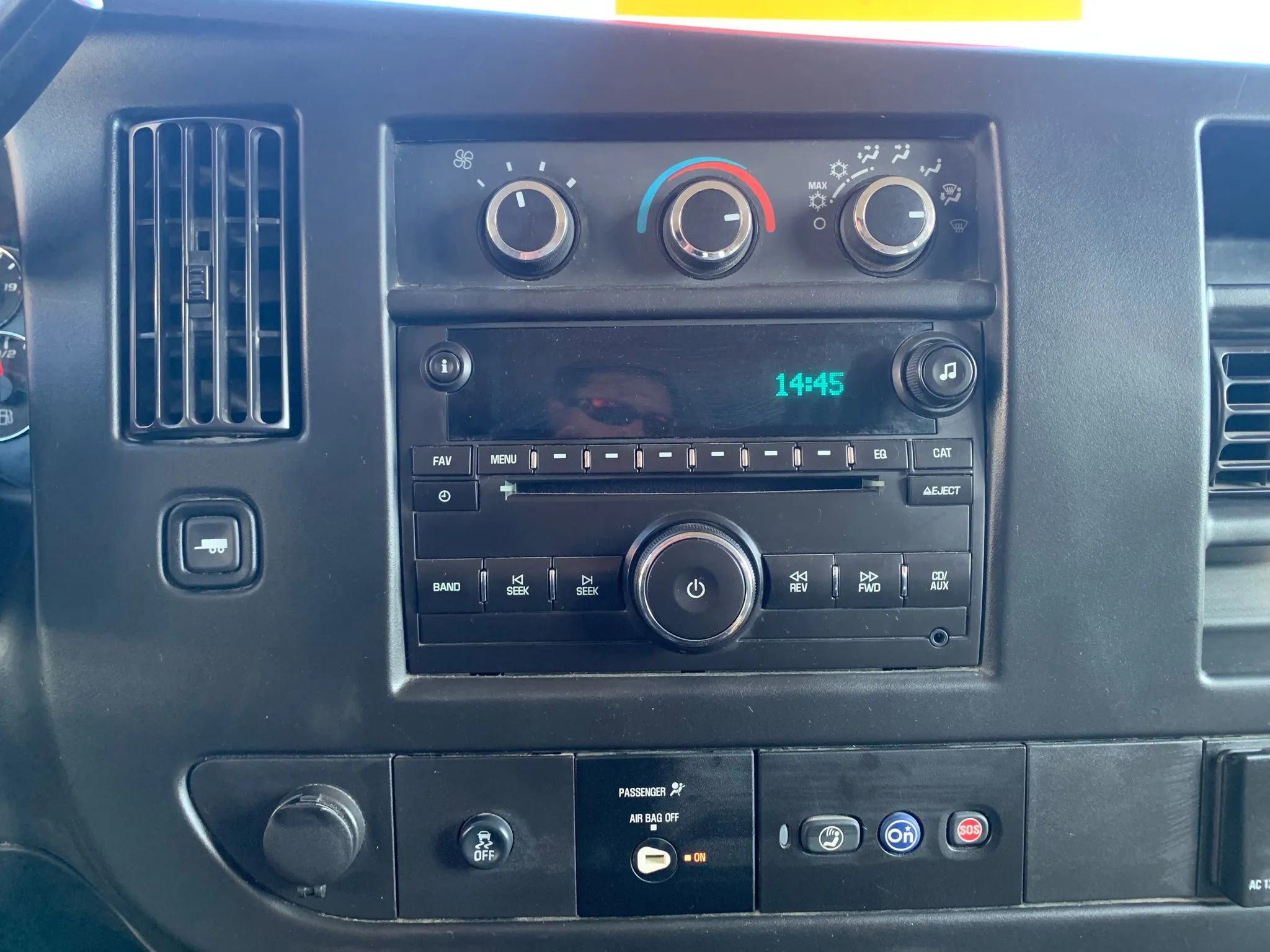 Used 2016 Chevrolet Express 3500 LT w/ LT Preferred Equipment Group image 16