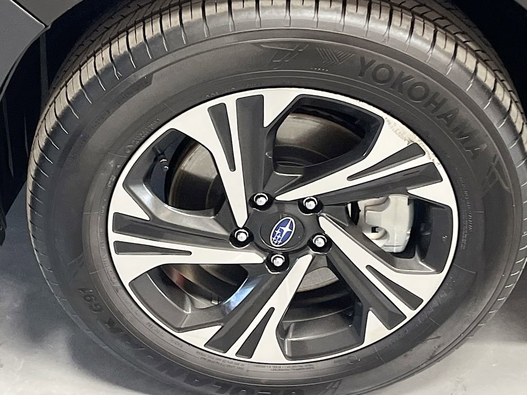 Used 2025 Subaru Crosstrek 2.0i Premium image 30