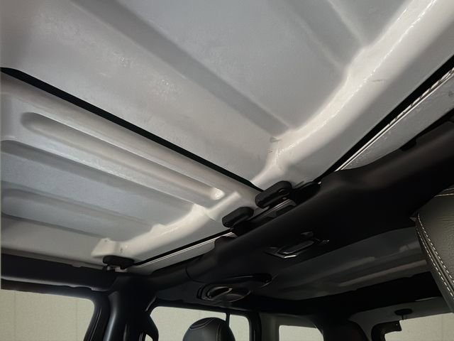 Certified 2022 Jeep Wrangler Unlimited Sport w/ Xtreme Recon 35" Tire Package AWD/4WD image 32