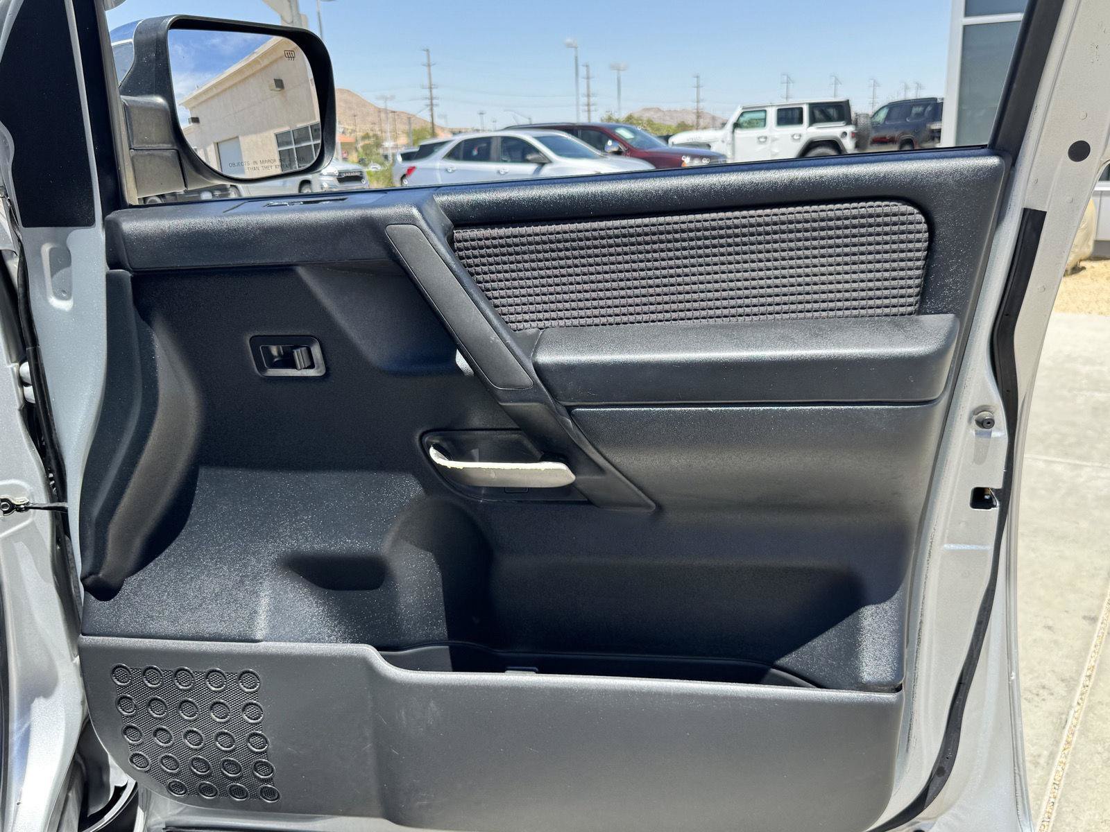 Used 2011 Nissan Titan SV RWD image 32