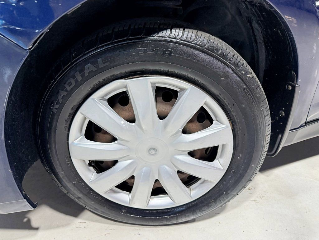 Used 2008 Nissan Versa 1.8 S w/ PWR Pkg image 2