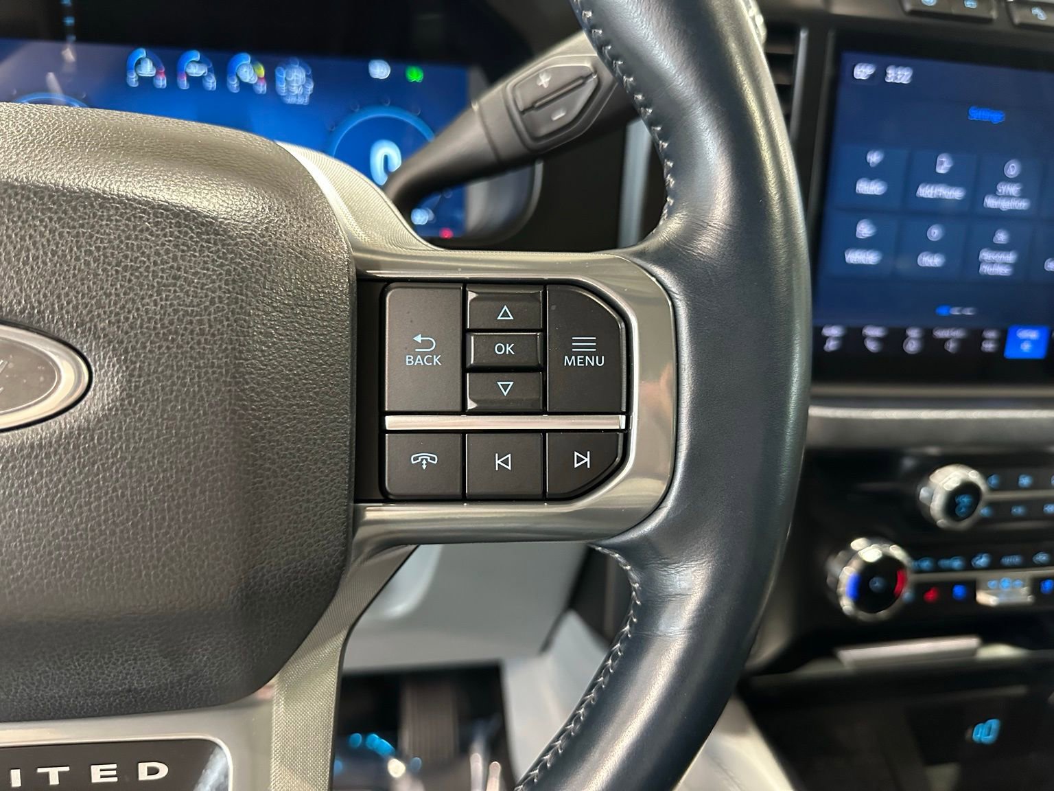 Used 2024 Ford F250 Limited w/ FX4 Off-Road Package image 23