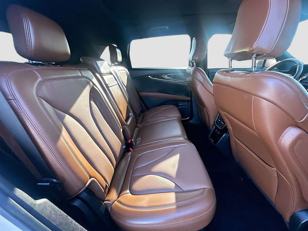 Used 2022 Lincoln Nautilus Reserve w/ Luxury Package image 27