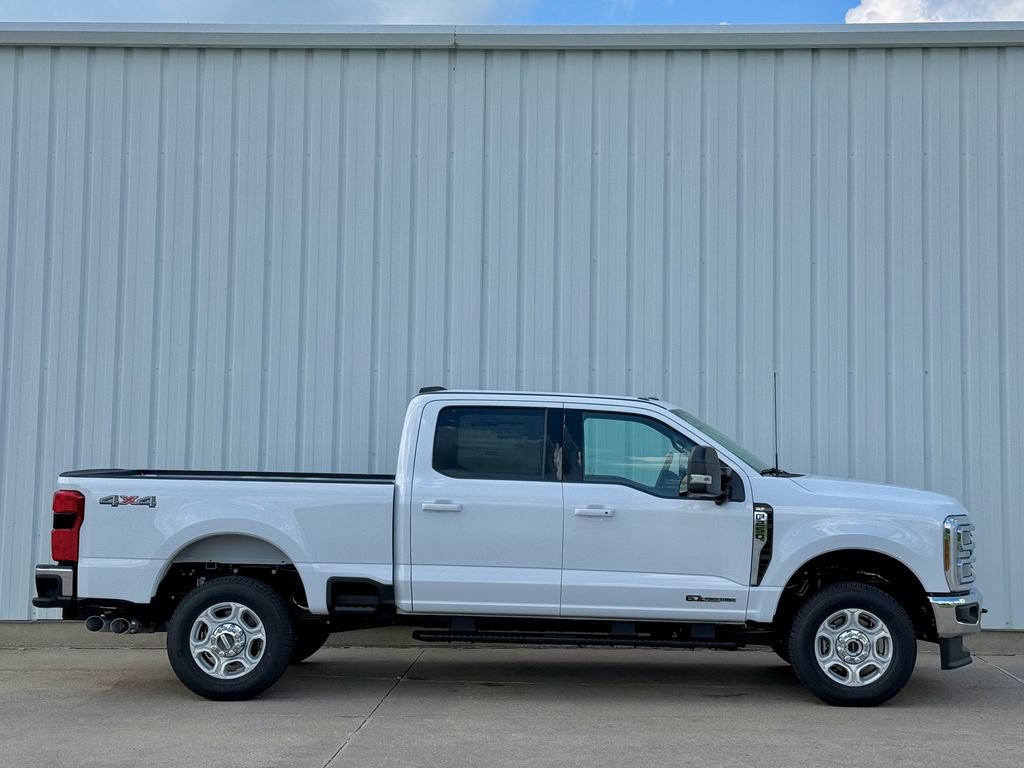 New 2026 Ford F250 XLT w/ XLT Premium Package AWD/4WD image 7