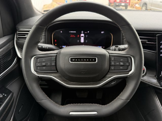 Used 2024 Jeep Wagoneer L Series II RWD image 14