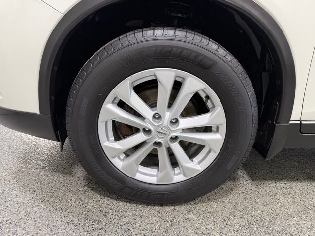 Used 2016 Nissan Rogue SV AWD/4WD image 26