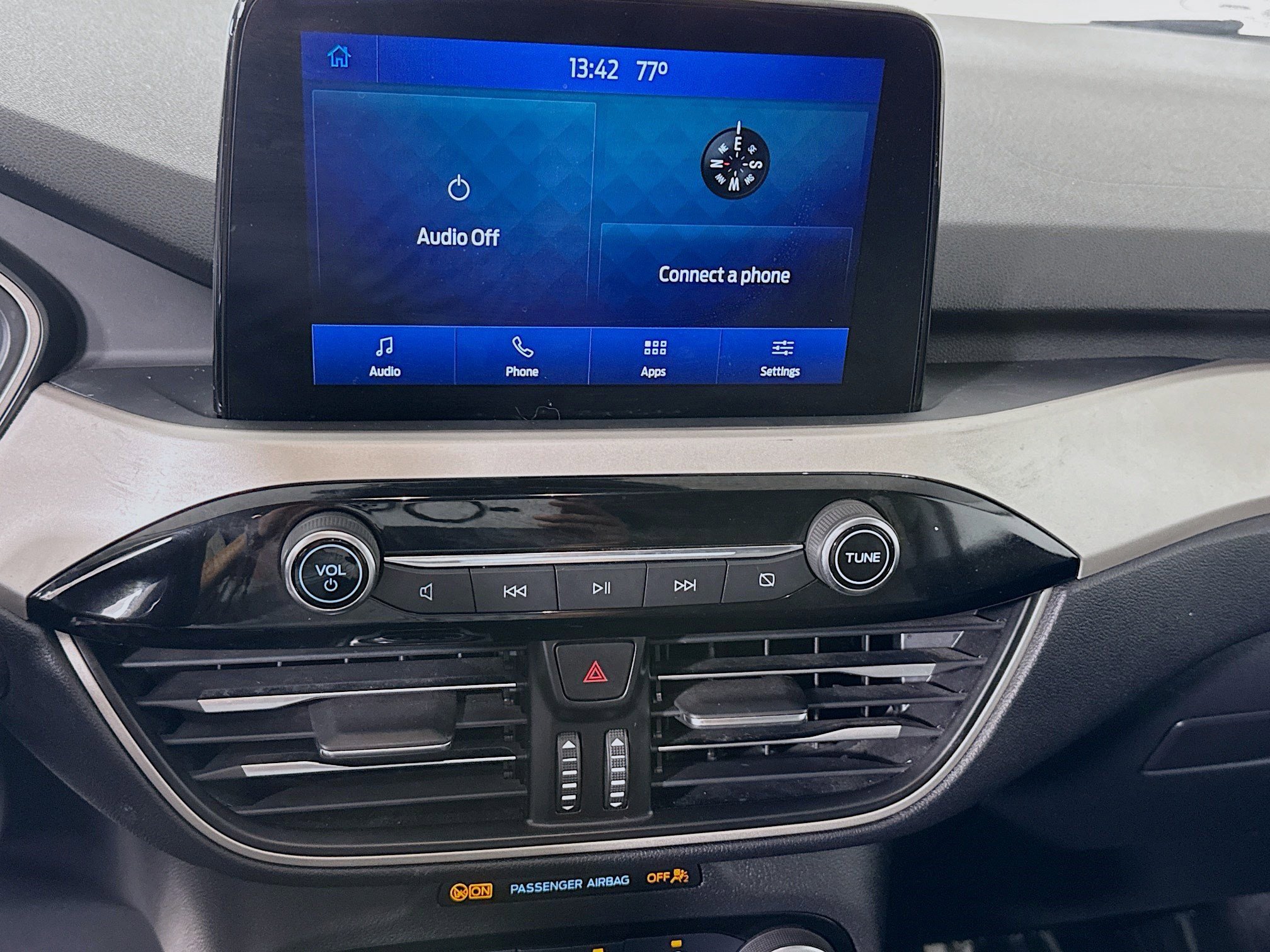 Used 2022 Ford Escape SE image 18