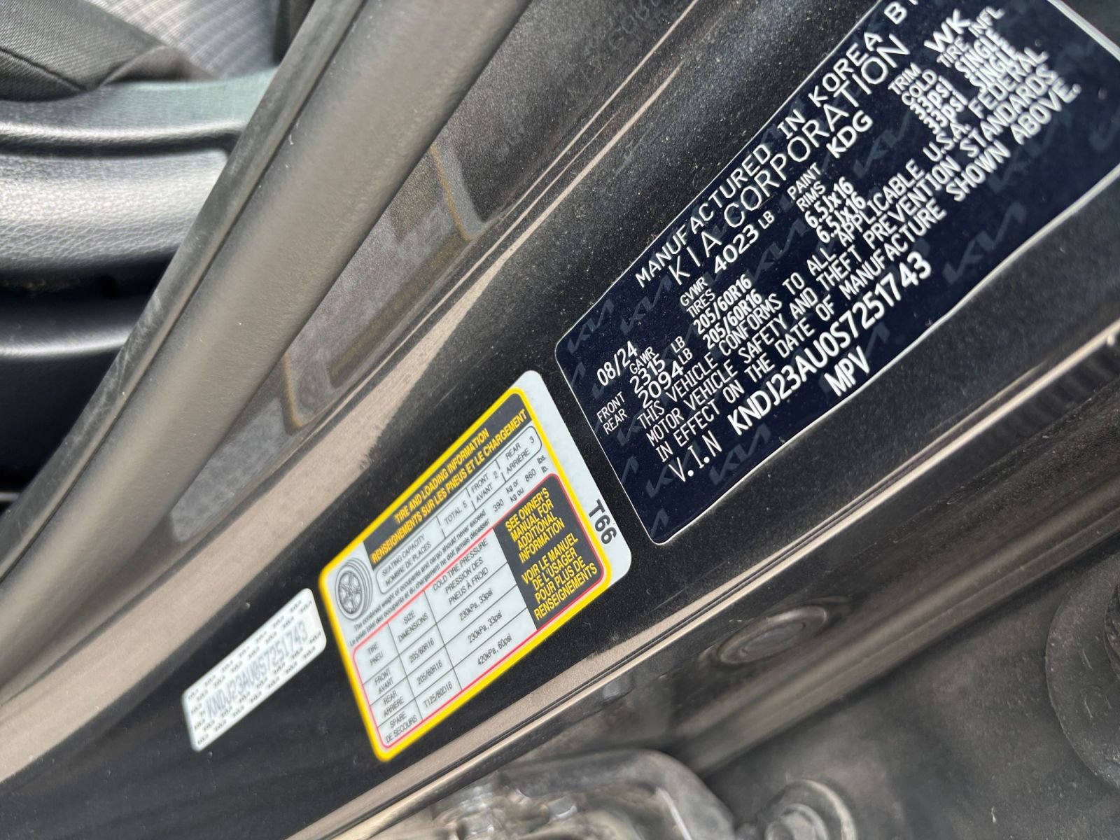 Used 2025 Kia Soul LX w/ LX Technology Package FWD image 26