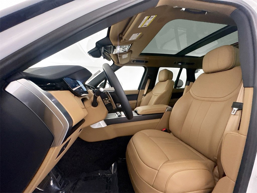 New 2025 Land Rover Range Rover SE image 19