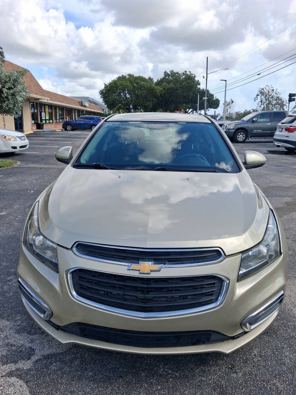 Used 2016 Chevrolet Cruze LT FWD image 3