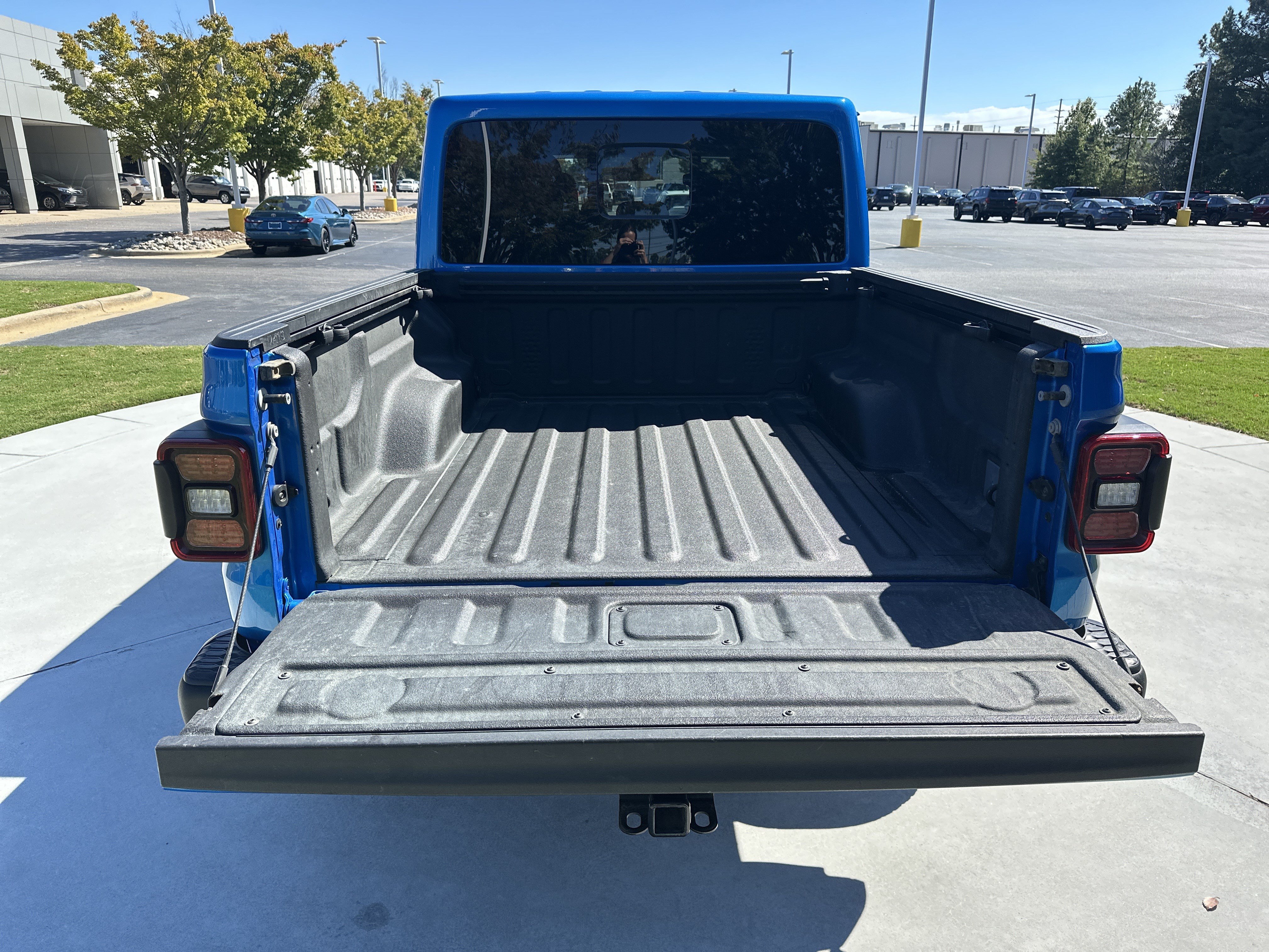 Used 2022 Jeep Gladiator Rubicon w/ LED Lighting Group AWD/4WD image 32