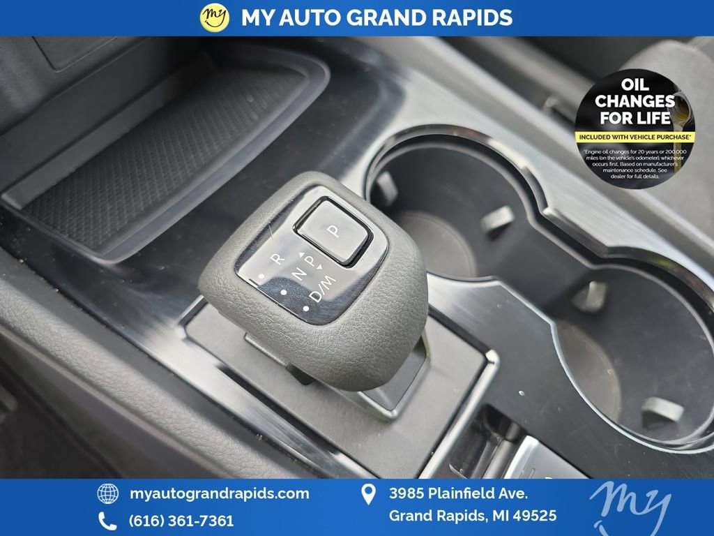 Used 2024 Nissan Rogue SV image 25