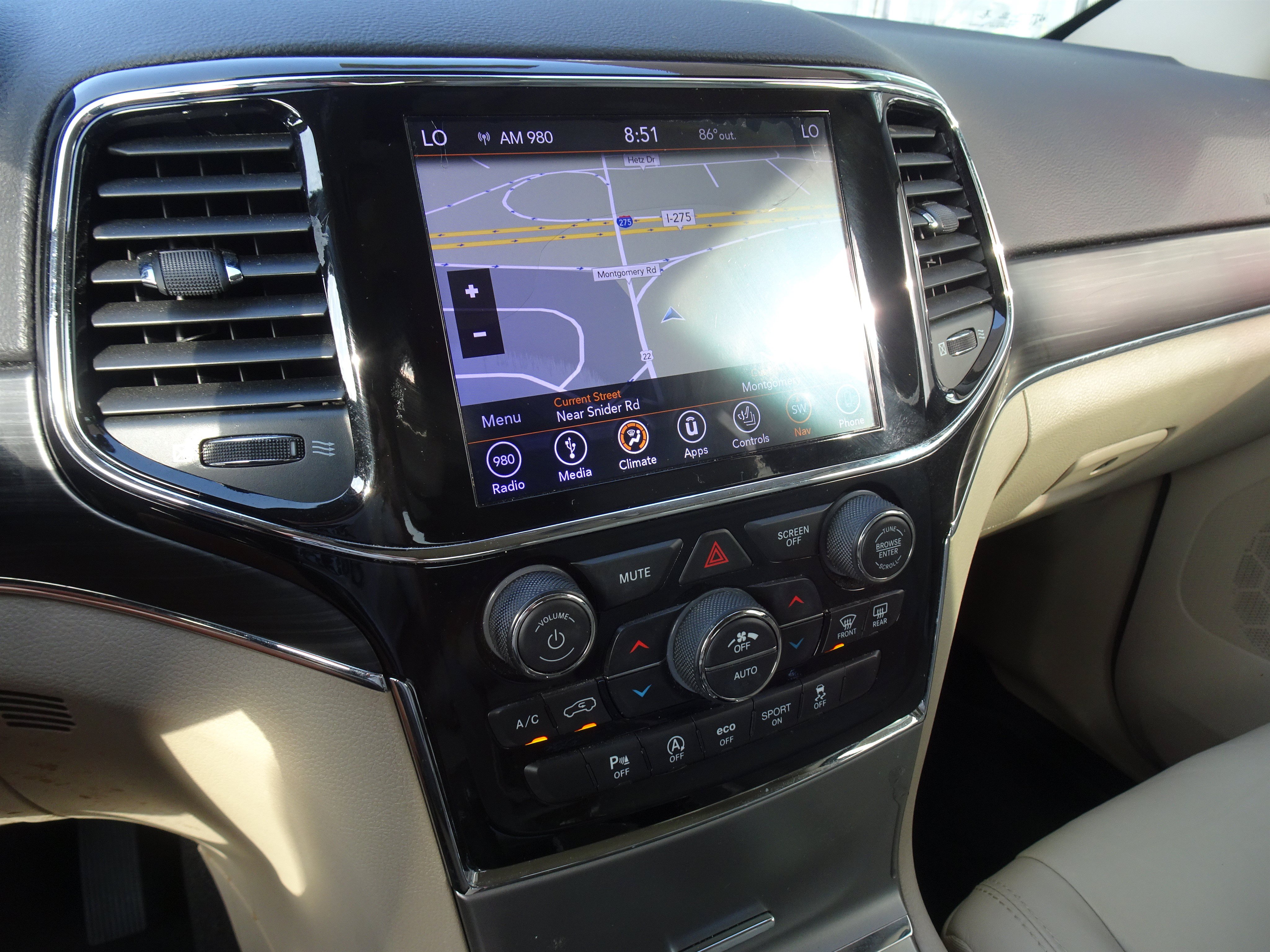 Used 2019 Jeep Grand Cherokee Limited AWD/4WD image 18