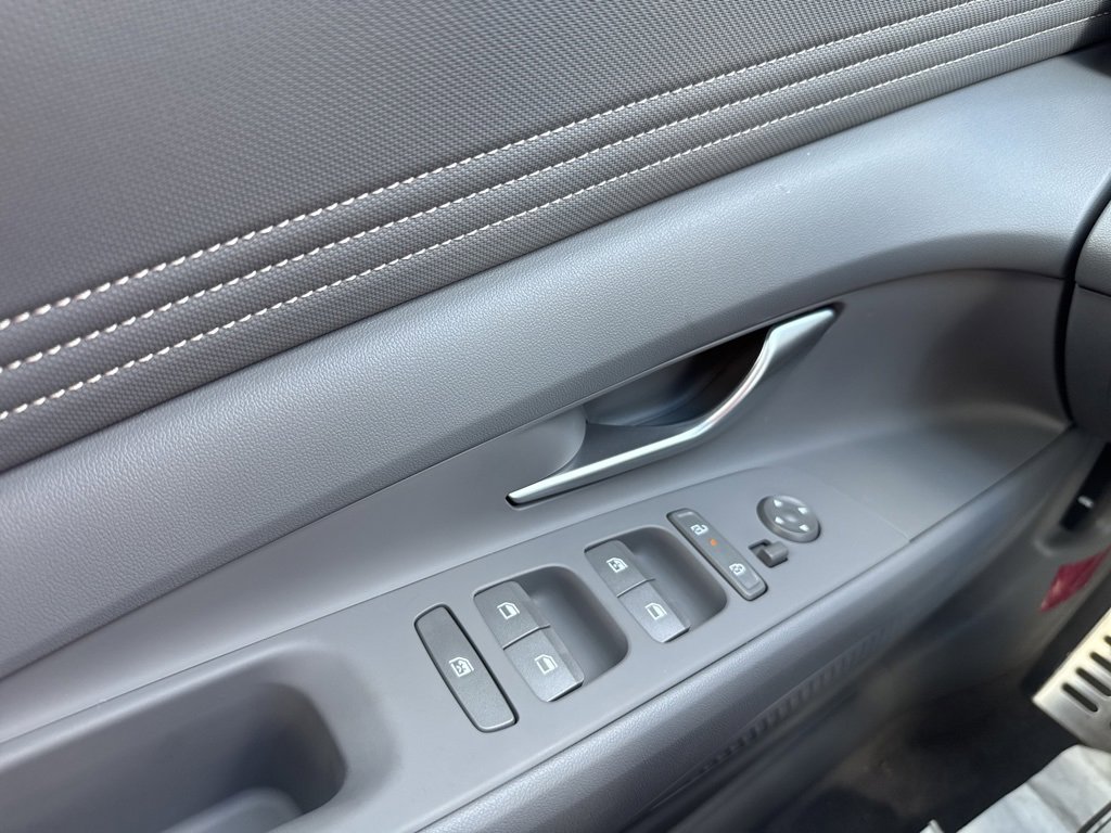 New 2025 Hyundai Elantra Sport image 26